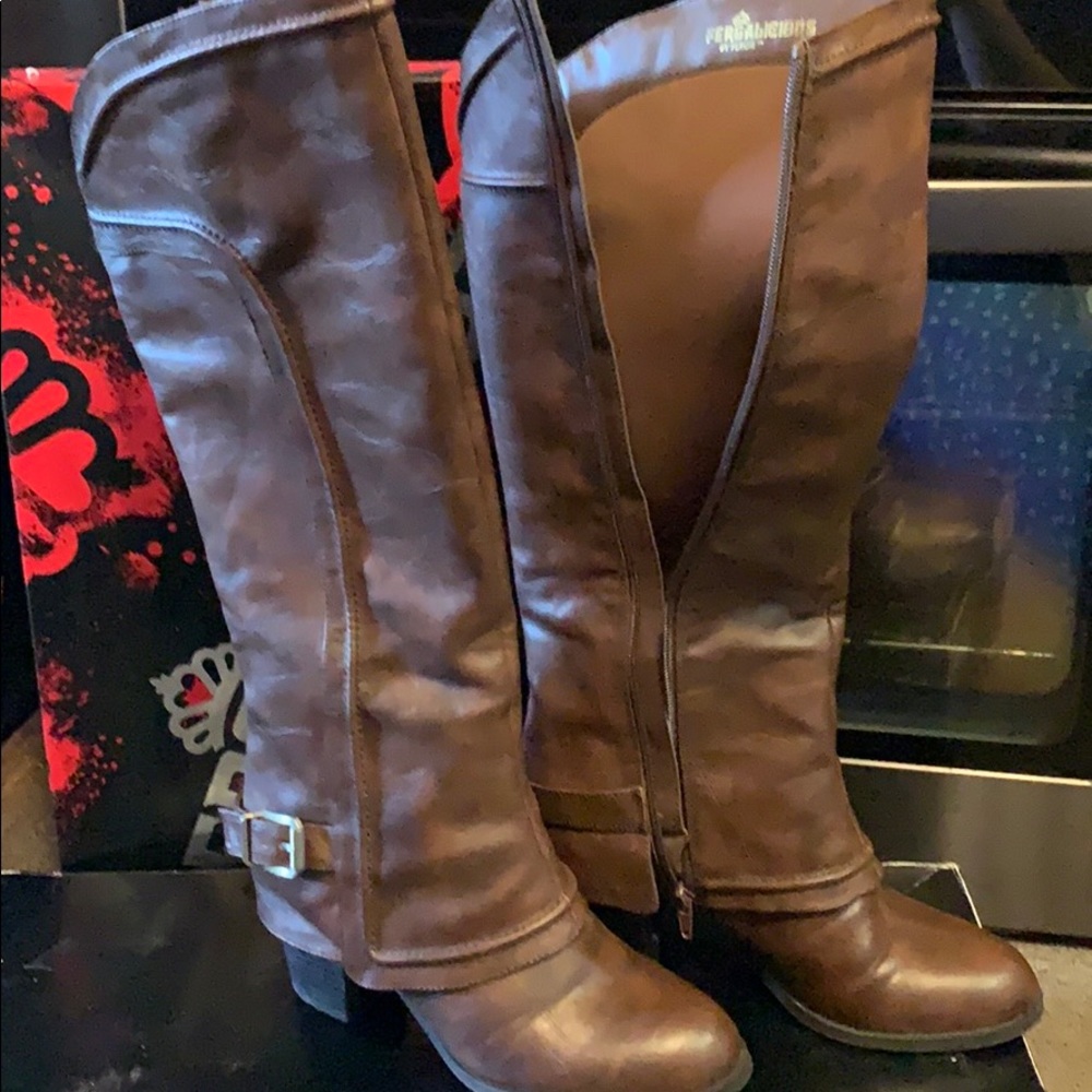 Fergalicious Tyra Knee Boots 👢